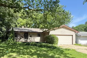 421 Warren Ave, Rockford, IL 61107 - Photo 1