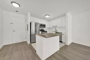 545 N Dearborn St, Chicago, IL 60654 - Photo 2