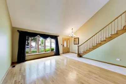 443 N Tara Lane, Addison, IL 60101 - Photo 2