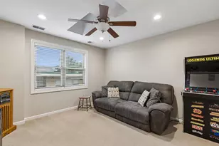 6039 W Montrose Ave, Chicago, IL 60634 - Photo 14