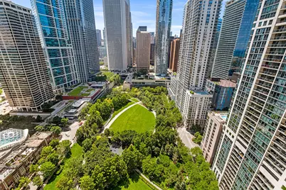 201 N Westshore Drive #604, Chicago, IL 60601 - Photo 22