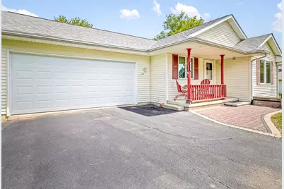 117 Pembroke Road SW, Poplar Grove, IL 61065 - Photo 4