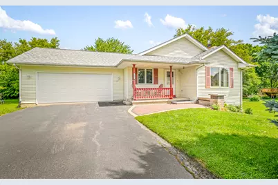 117 Pembroke Road SW, Poplar Grove, IL 61065 - Photo 2