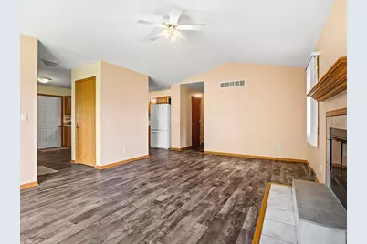 117 Pembroke Road SW, Poplar Grove, IL 61065 - Photo 6