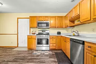 117 Pembroke Rd SW, Poplar Grove, IL 61065 - Photo 8