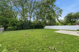 17690 Hillcrest Dr, Country Club Hills, IL 60478 - Photo 30