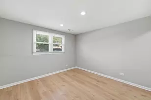 17690 Hillcrest Dr, Country Club Hills, IL 60478 - Photo 14