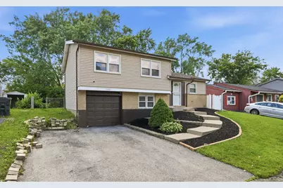 17690 Hillcrest Drive, Country Club Hills, IL 60478 - Photo 2