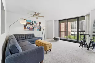 10 E Ontario St, Chicago, IL 60611 - Photo 2