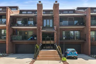 2 Cinnamon Creek Dr, Palos Hills, IL 60465 - Photo 1