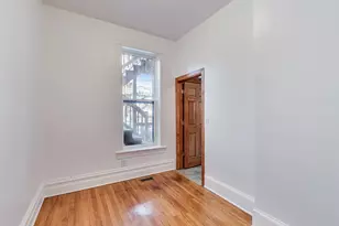 1138 W Addison St, Chicago, IL 60613 - Photo 14