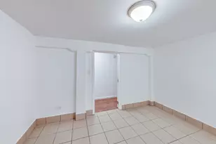 1138 W Addison St, Chicago, IL 60613 - Photo 20
