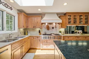 1360 Kenilwood Ln, Riverwoods, IL 60015 - Photo 10
