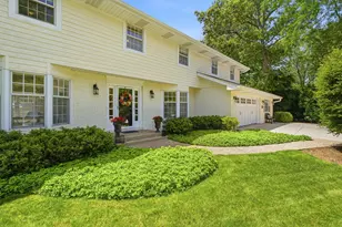 1360 Kenilwood Ln, Riverwoods, IL 60015 - Photo 2