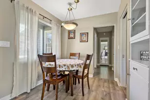 223 S West St, Naperville, IL 60540 - Photo 10