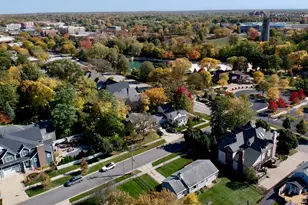 223 S West St, Naperville, IL 60540 - Photo 2