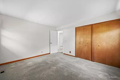 809 Stowell Avenue, Streamwood, IL 60107 - Photo 10