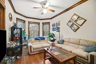 1336 W Cornelia Ave, Chicago, IL 60657 - Photo 2