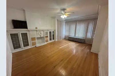 7541 S Merrill Avenue, Chicago, IL 60649 - Photo 2