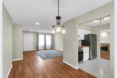 2009 Crescent Drive, Champaign, IL 61821 - Photo 2