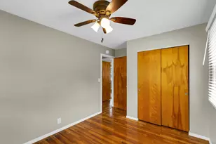 2009 Crescent Dr, Champaign, IL 61821 - Photo 24