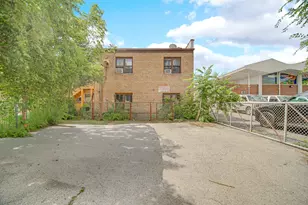 2620 W Foster Ave, Chicago, IL 60625 - Photo 22