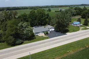 10124 US Rt 20, Garden Prairie, IL 61038 - Photo 2