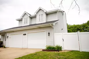 429 San Carlos Rd, Minooka, IL 60447 - Photo 2