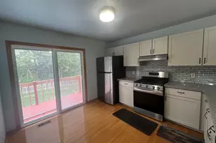 965 Amberwood Pl, McHenry, IL 60050 - Photo 8