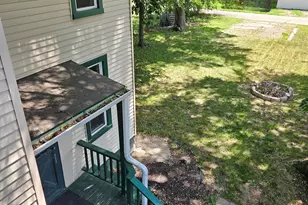 2217 Latham St, Rockford, IL 61103 - Photo 4