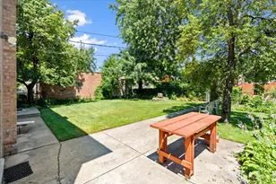 9253 S Sacramento Ave, Evergreen Park, IL 60805 - Photo 32