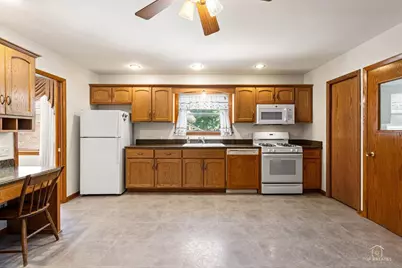 9253 S Sacramento Avenue, Evergreen Park, IL 60805 - Photo 12