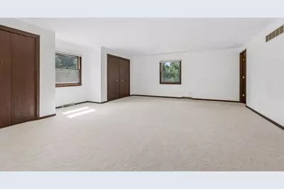 5017 Kenneth Drive, Crystal Lake, IL 60014 - Photo 12