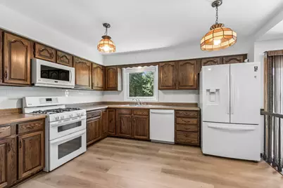 5017 Kenneth Drive, Crystal Lake, IL 60014 - Photo 8