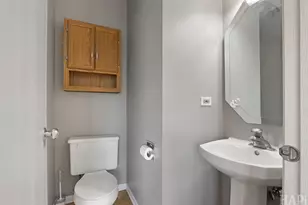 62 E Rustic Ln, Round Lake Beach, IL 60073 - Photo 8