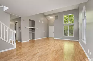 62 E Rustic Ln, Round Lake Beach, IL 60073 - Photo 2