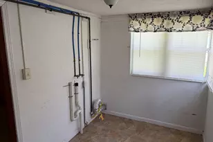 206 SW 6th St, Atlanta, IL 61723 - Photo 14