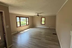206 SW 6th St, Atlanta, IL 61723 - Photo 8