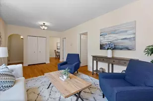 1226 Elmwood Ave, Evanston, IL 60202 - Photo 4