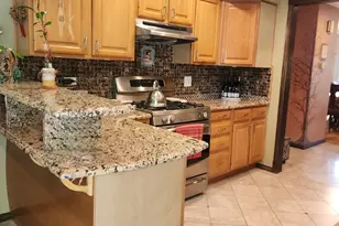 1629 Holly Ln, Darien, IL 60561 - Photo 6