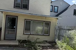 430 W Virginia St, Crystal Lake, IL 60014 - Photo 2