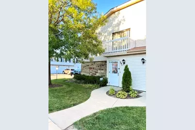 341 Jefferson Court, Vernon Hills, IL 60061 - Photo 1