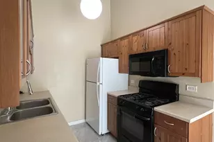 341 Jefferson Ct, Vernon Hills, IL 60061 - Photo 10