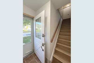 341 Jefferson Court, Vernon Hills, IL 60061 - Photo 10