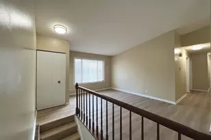 341 Jefferson Ct, Vernon Hills, IL 60061 - Photo 6