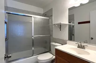 341 Jefferson Ct, Vernon Hills, IL 60061 - Photo 14