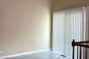 341 Jefferson Ct, Vernon Hills, IL 60061 - Photo 6