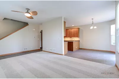 2636 Pondview Drive, Algonquin, IL 60102 - Photo 8