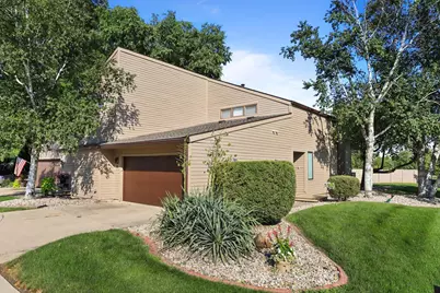16 Briar Hill Circle, Champaign, IL 61822 - Photo 1