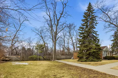 6310 N La Crosse Avenue, Chicago, IL 60646 - Photo 2